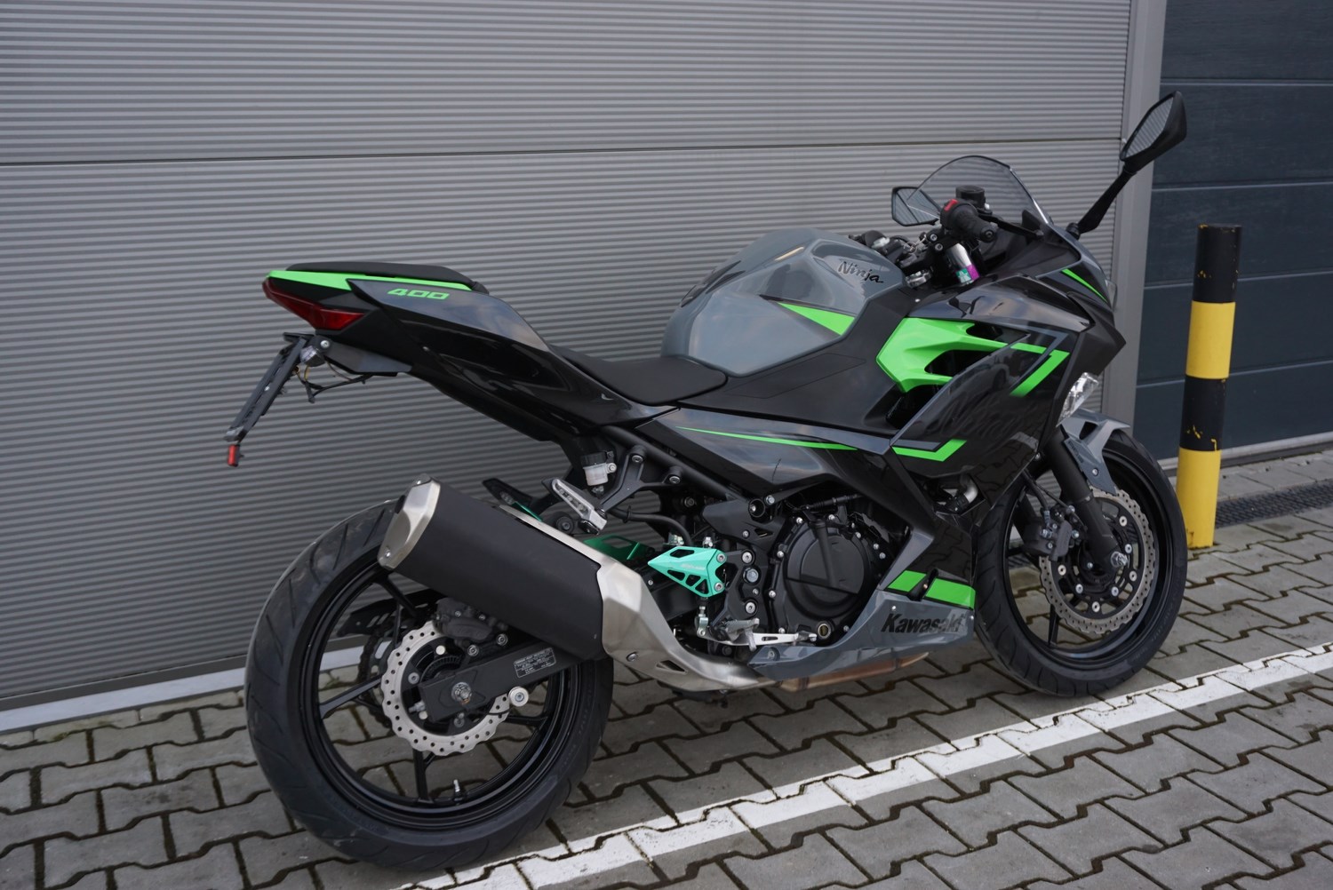 Kawasaki Ninja 400 KRT