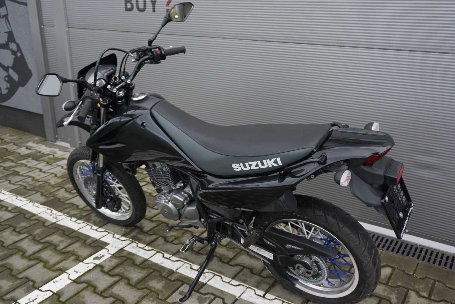 Suzuki DR 125 SM